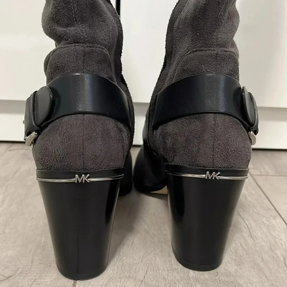 NWOT Over The Knee Boots Grommets Buckle Stretch, Size 9 - Picture 5 of 10